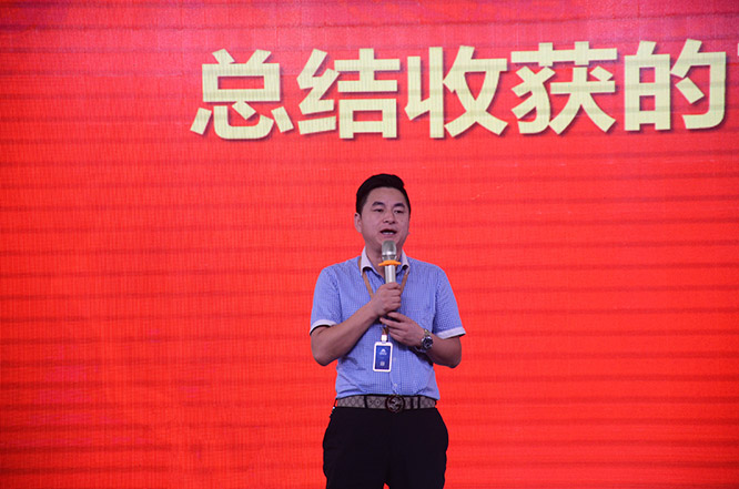 03壹號事業(yè)部總經理潘應龍作工作總結.JPG